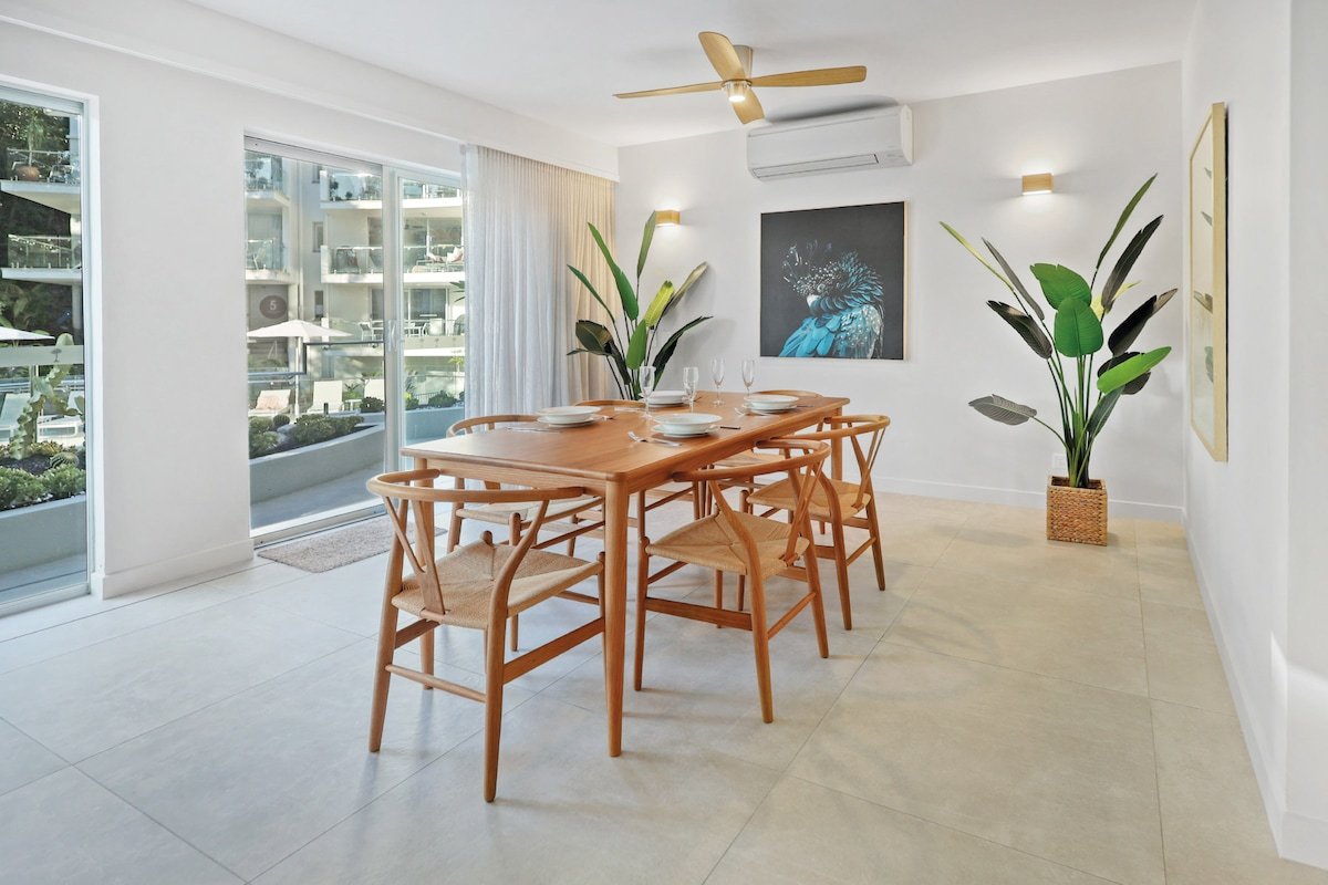 Ultimate Little Cove beach pad gallery image 5