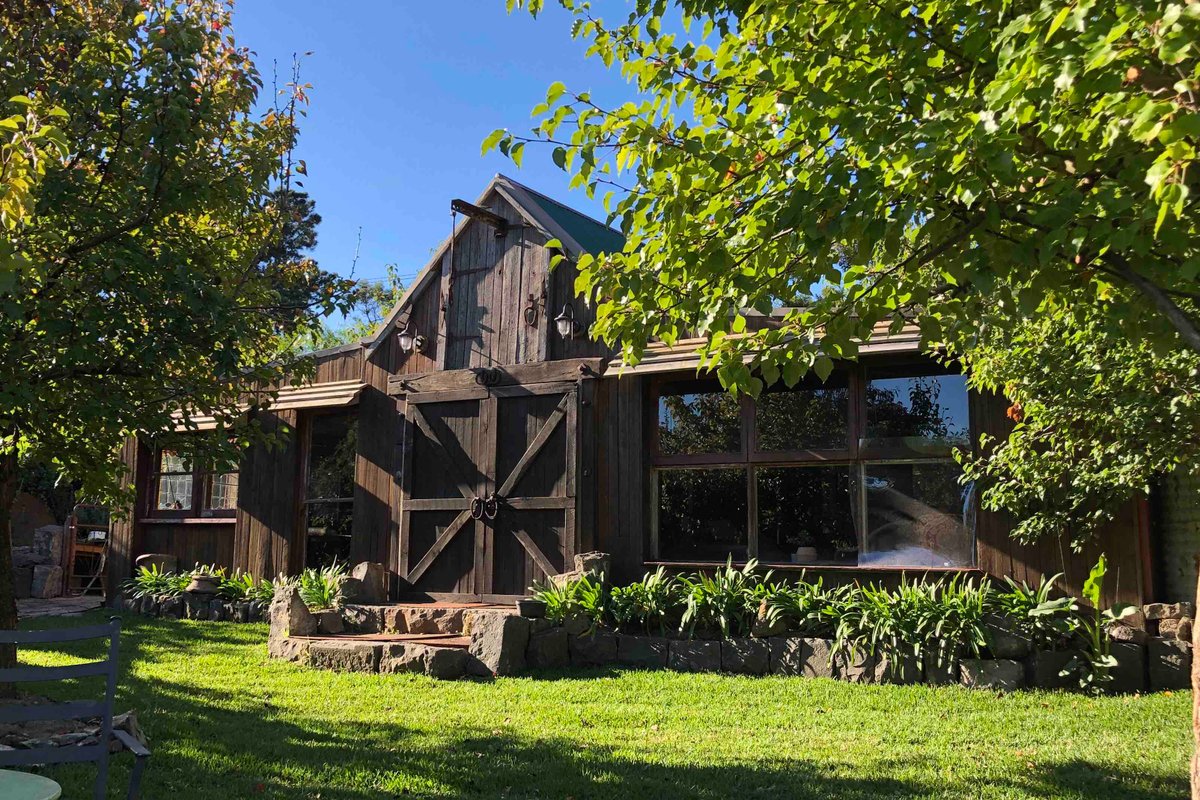 Barn&Bridge – Converted barn stay with hot tub