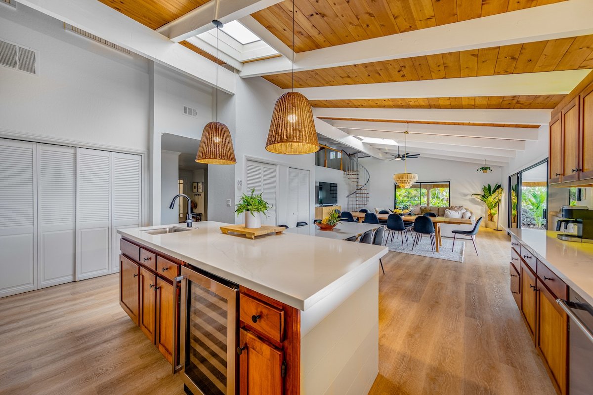 Designer House w Lap Pool AC Sunset Ocean Views gallery image 3