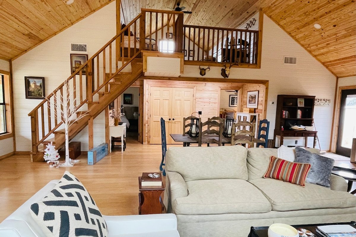 Thistle Rock Ranch House gallery image 3