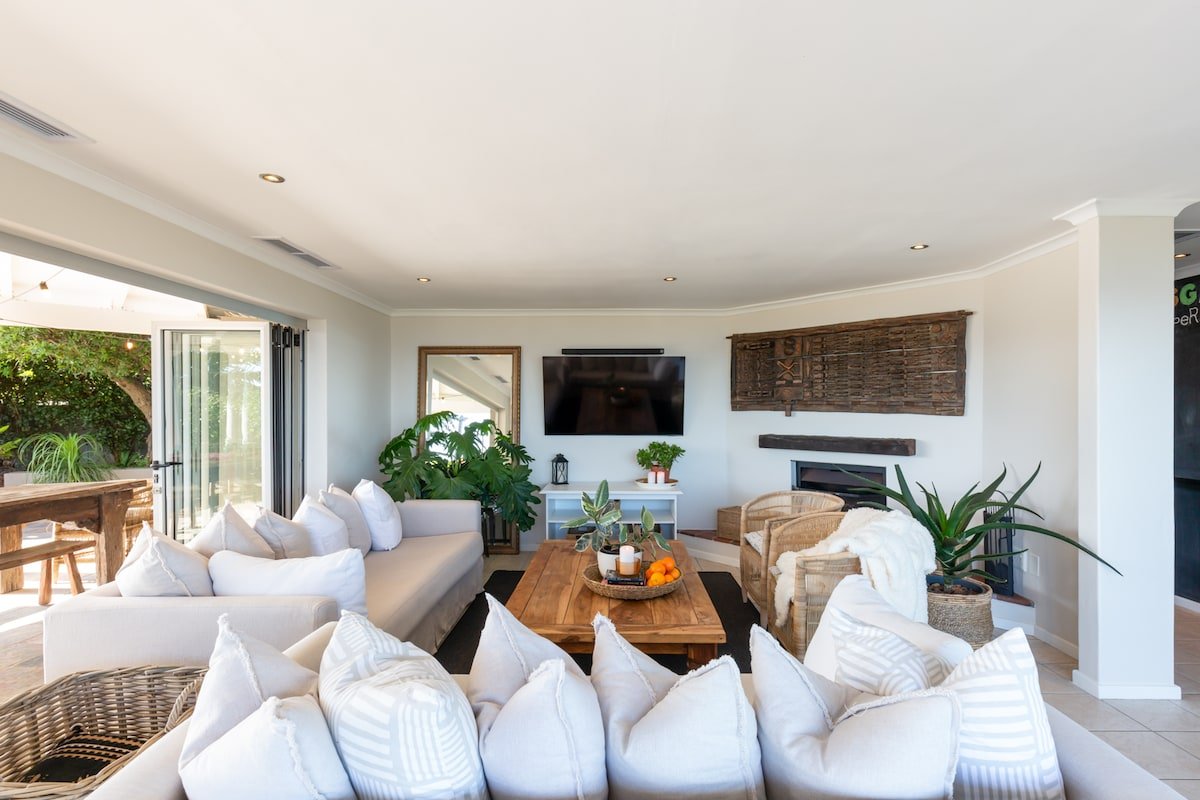 Your Dream Home in Sunny Camps Bay gallery image 3