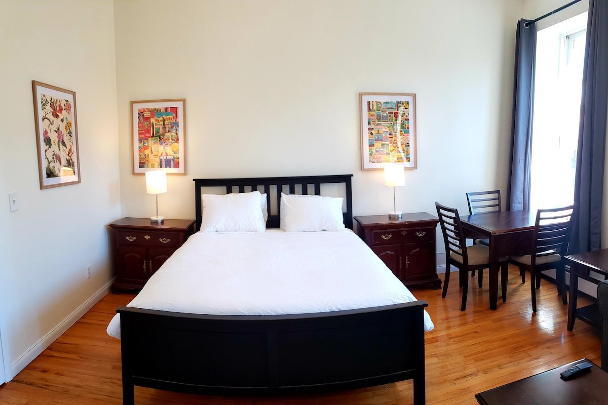 Two huge bedroom suites gallery image 3