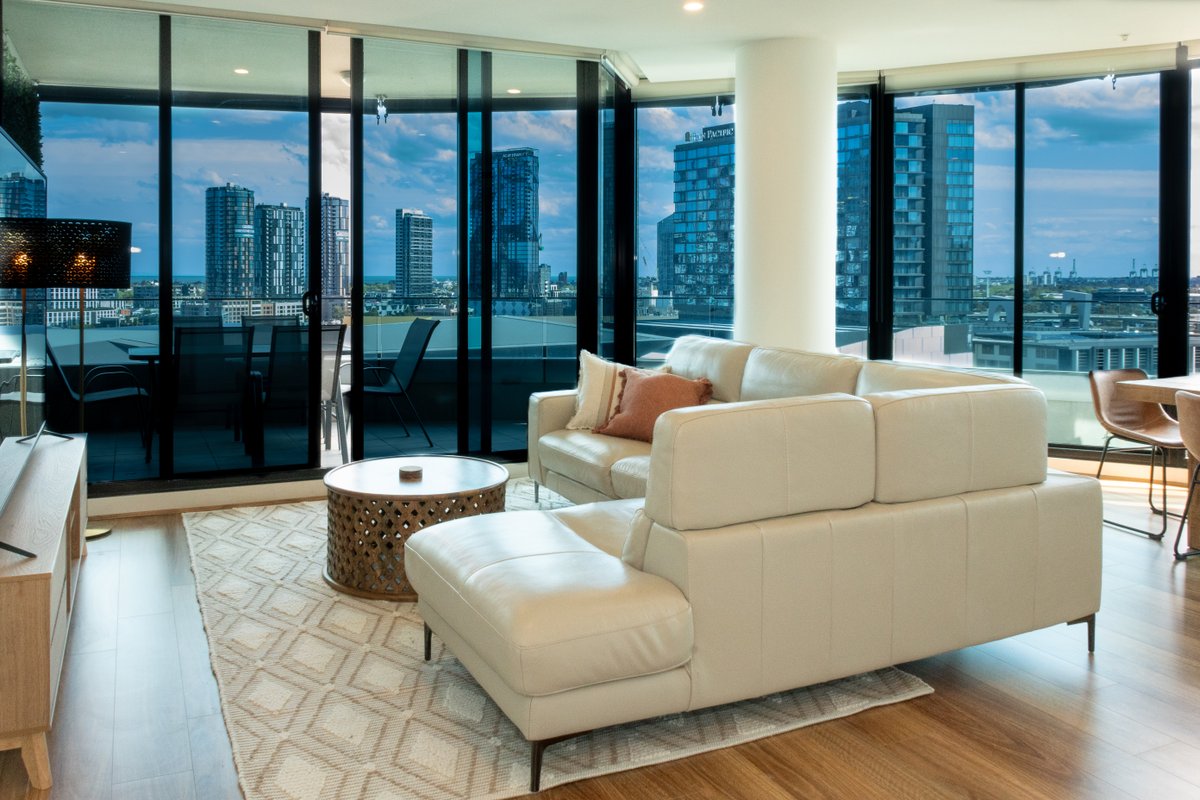 Spacious 3 Bed Apt with Stunning River/City Views