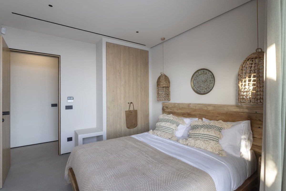 Limaro gallery image 5