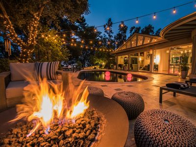 HOLLYWOOD HILLS LUXURY SANCTUARY, POOL, BAR & BBQ
