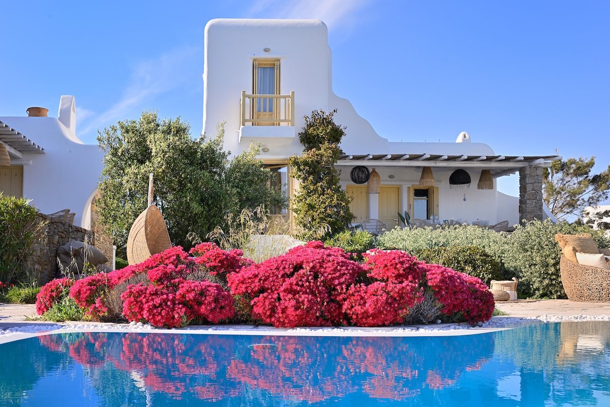 Cycladic Villa Lydia With Pool gallery image 3