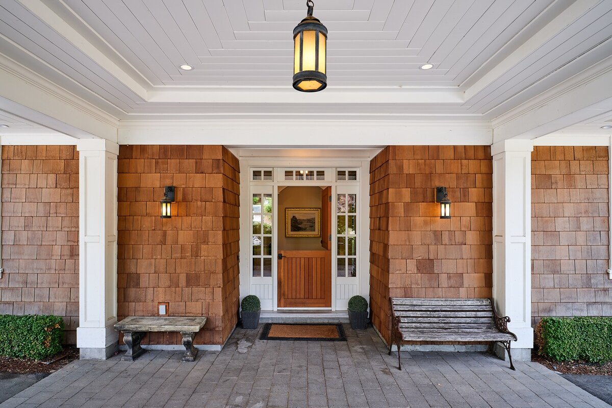 Beautiful Country home on a shared 4 acre parcel gallery image 5