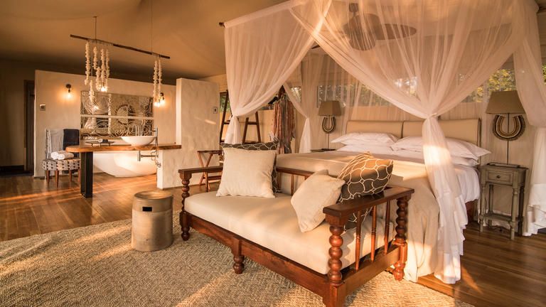 Wilderness Chikwenya - Enjoy the extraordinary beauty of the area from the comfort of your spacious room