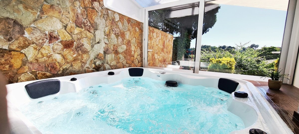 Villa Isok – Sea View Luxury in Lloret de Mar gallery image 5