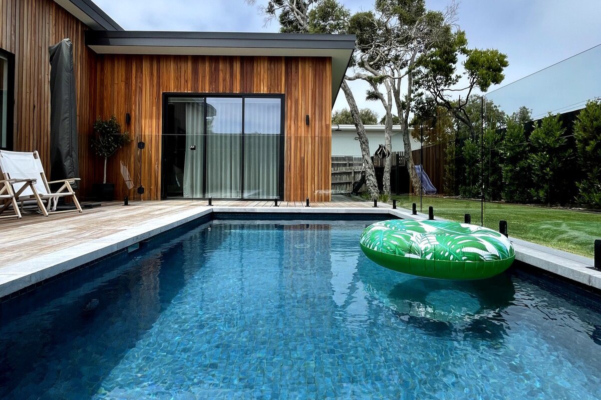 The Retreat – Heated Pool Escape gallery image 3