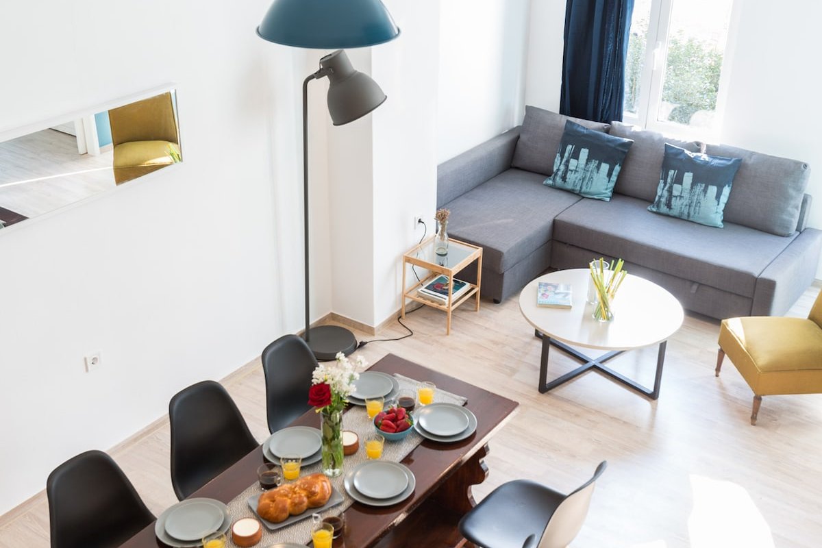 DOWNTOWN DESIGNER LOFT 2 – ACROPOLIS VIEW ROOFTOP gallery image 4