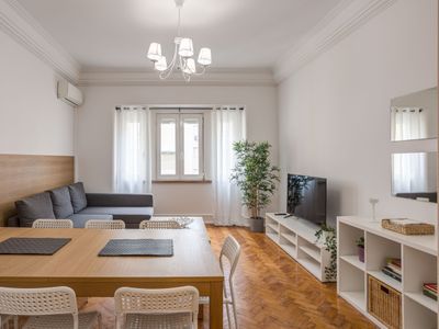 Home Out 4D – Apartment at City Center w/Parking