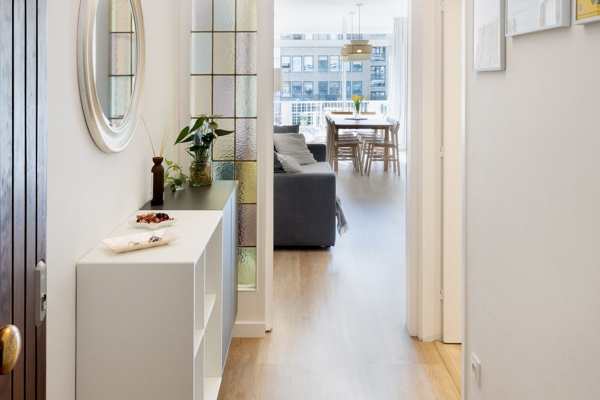 Spacious & Bright 4-Room Apartment in BCN Center gallery image 5