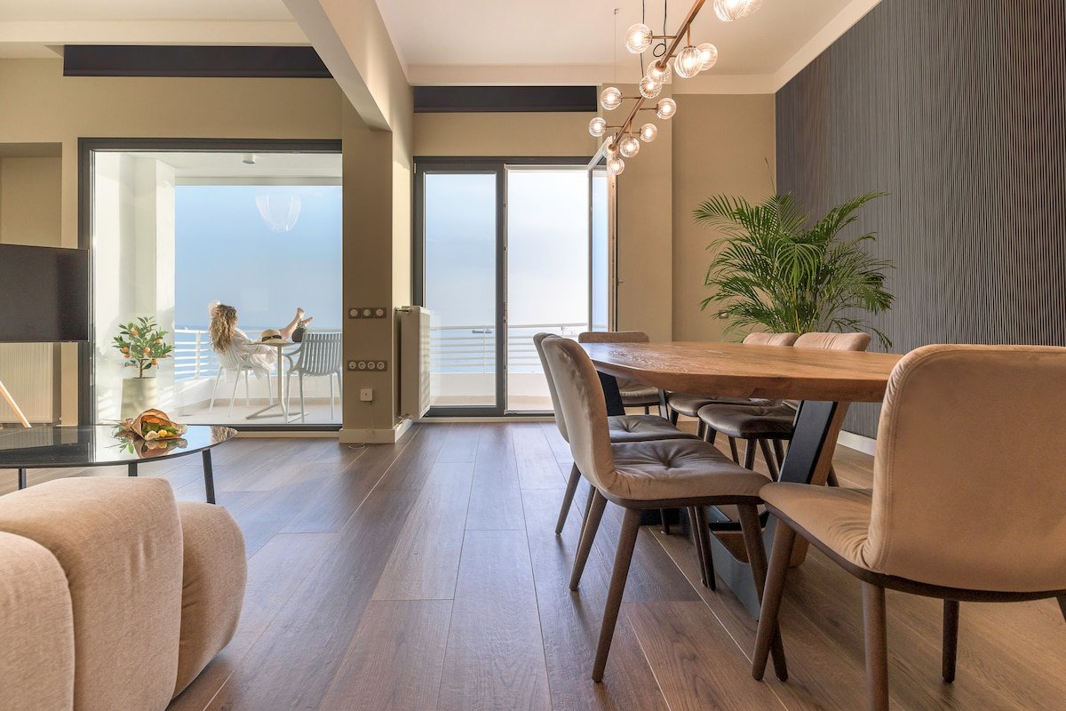 Iconic Premium seafront 3 bedrooms & 2 baths gallery image 5