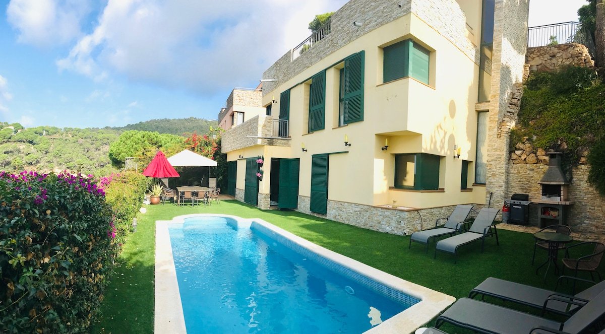 Luxury Villa Vista del Mar – walk to the beach gallery image 2