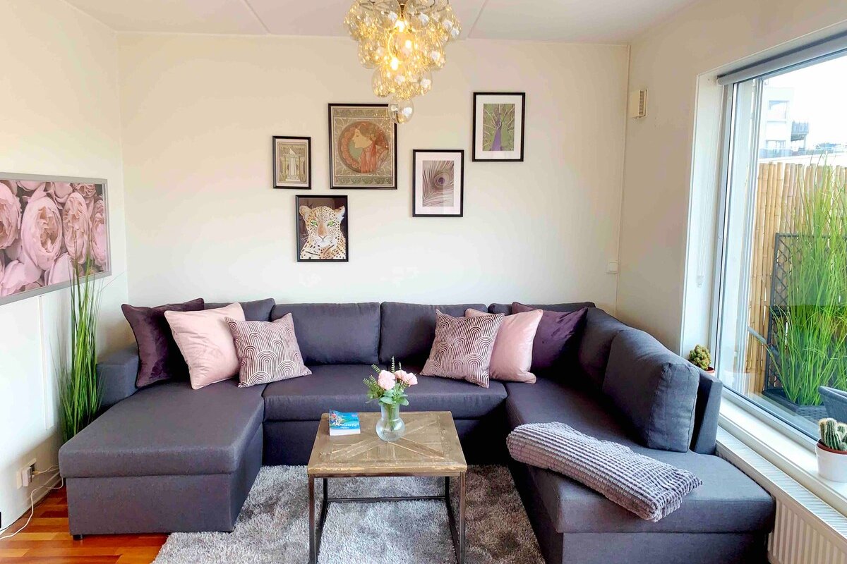 Top floor city center flat with free parking gallery image 3