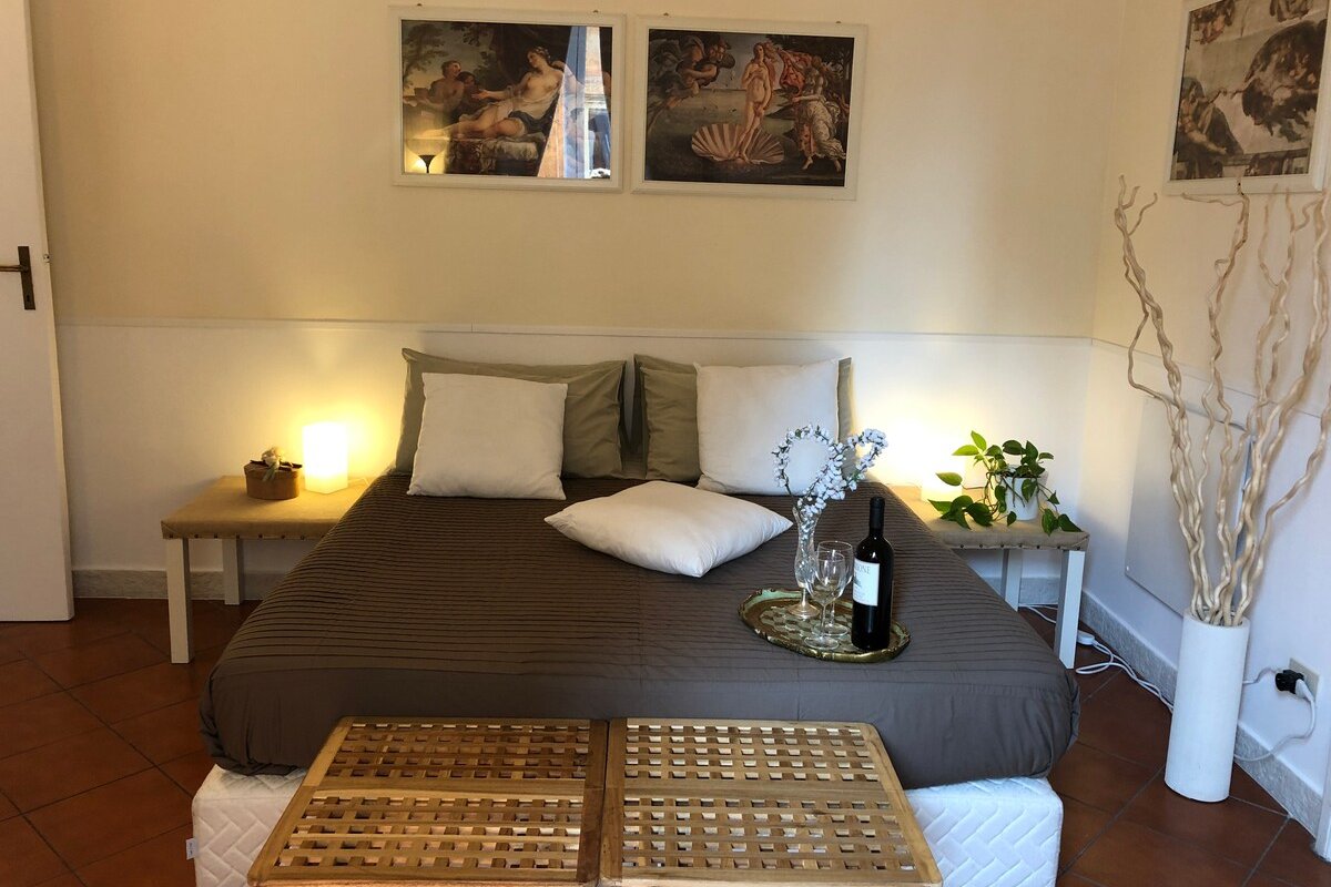 Elegant house in the old town gallery image 3