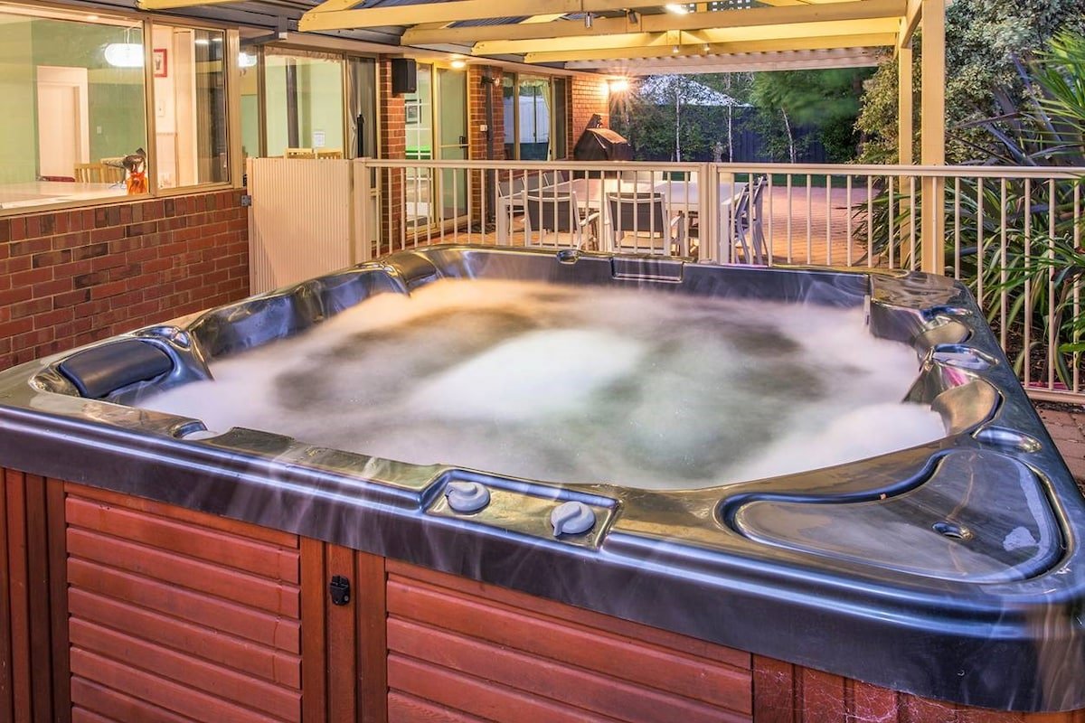 Old Dunsborough Family/pet friendly with spa gallery image 3