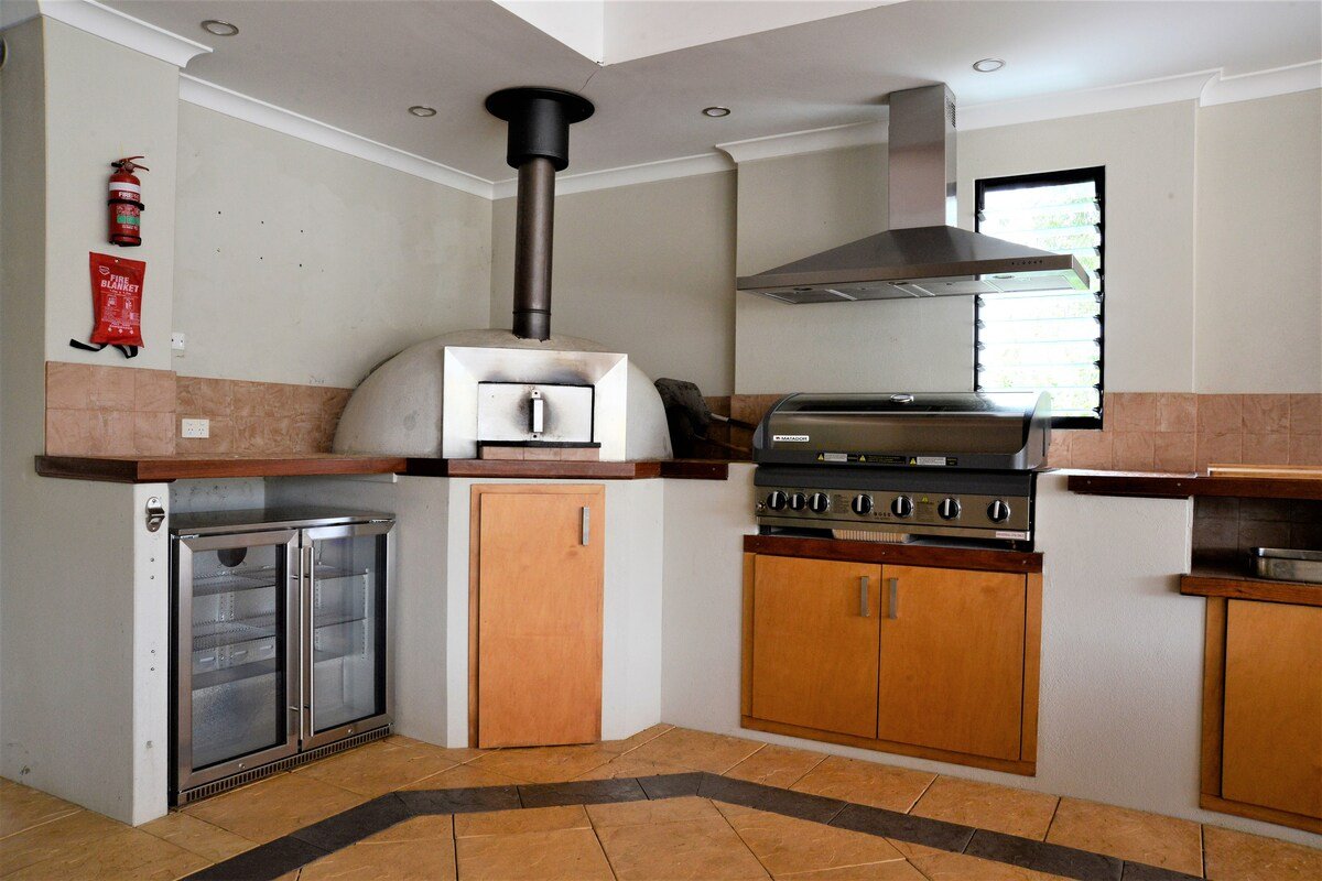 Living The Dream gallery image 3