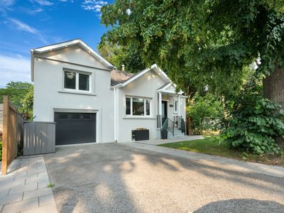 Hot Tub + 2 Prkg + 5BR: The Ultimate Holiday Home