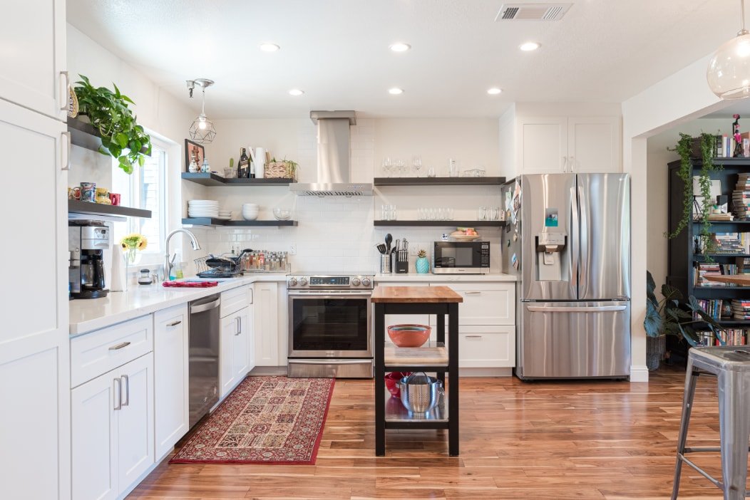 Sunny, Spacious Penthouse with Stunning City Views gallery image 3