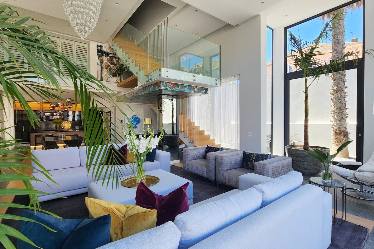 Villa Apartment in the heart of Bantry Bay. gallery image 3