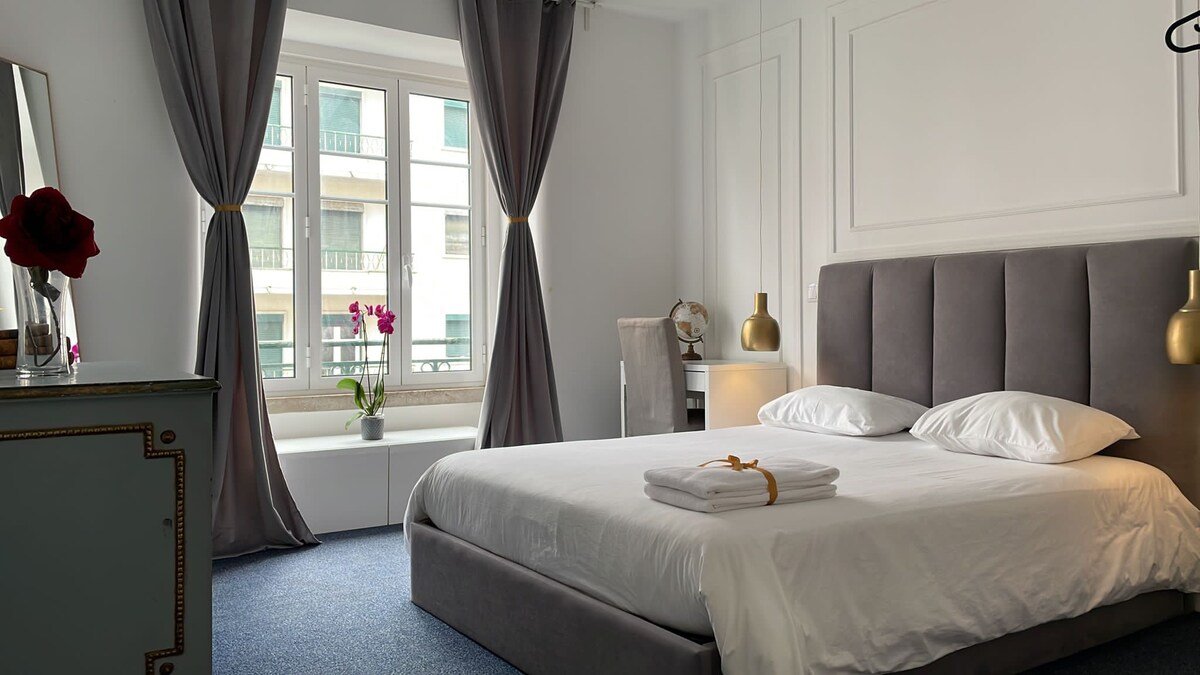 Big Apartment 14 people gallery image 3