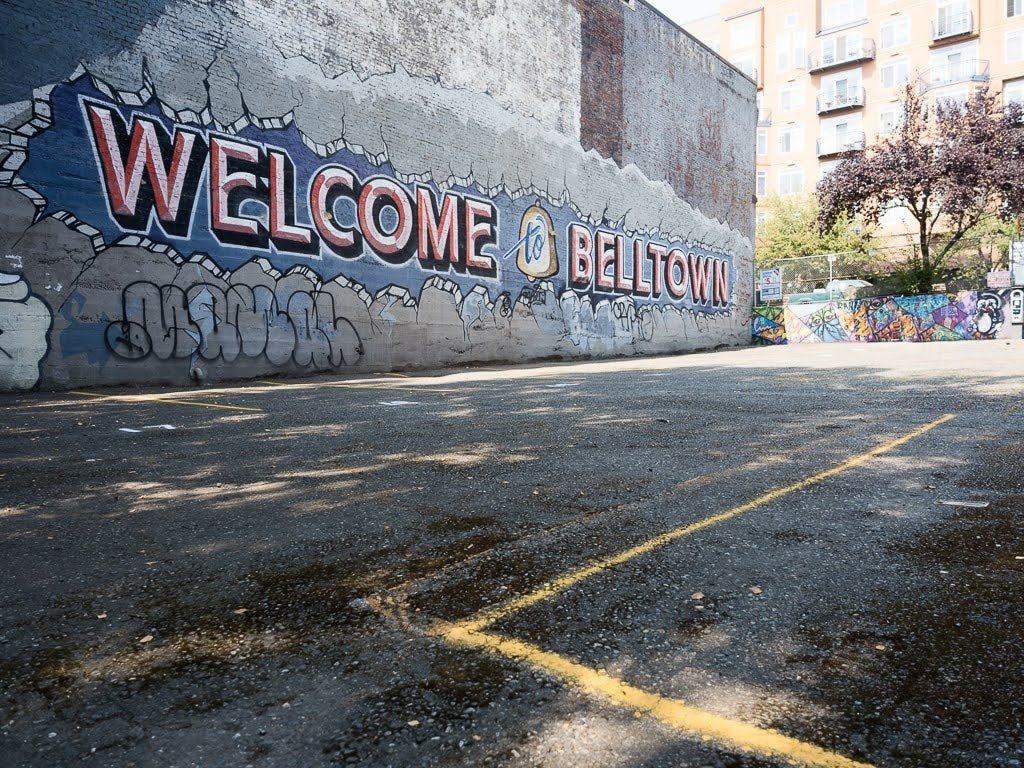 Cozy Belltown Condo with amazing Elliott Bay Views gallery image 3