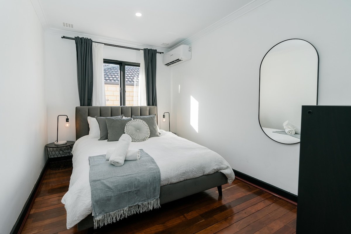 Family Retreat_Remarkably Spacious & Quiet gallery image 4