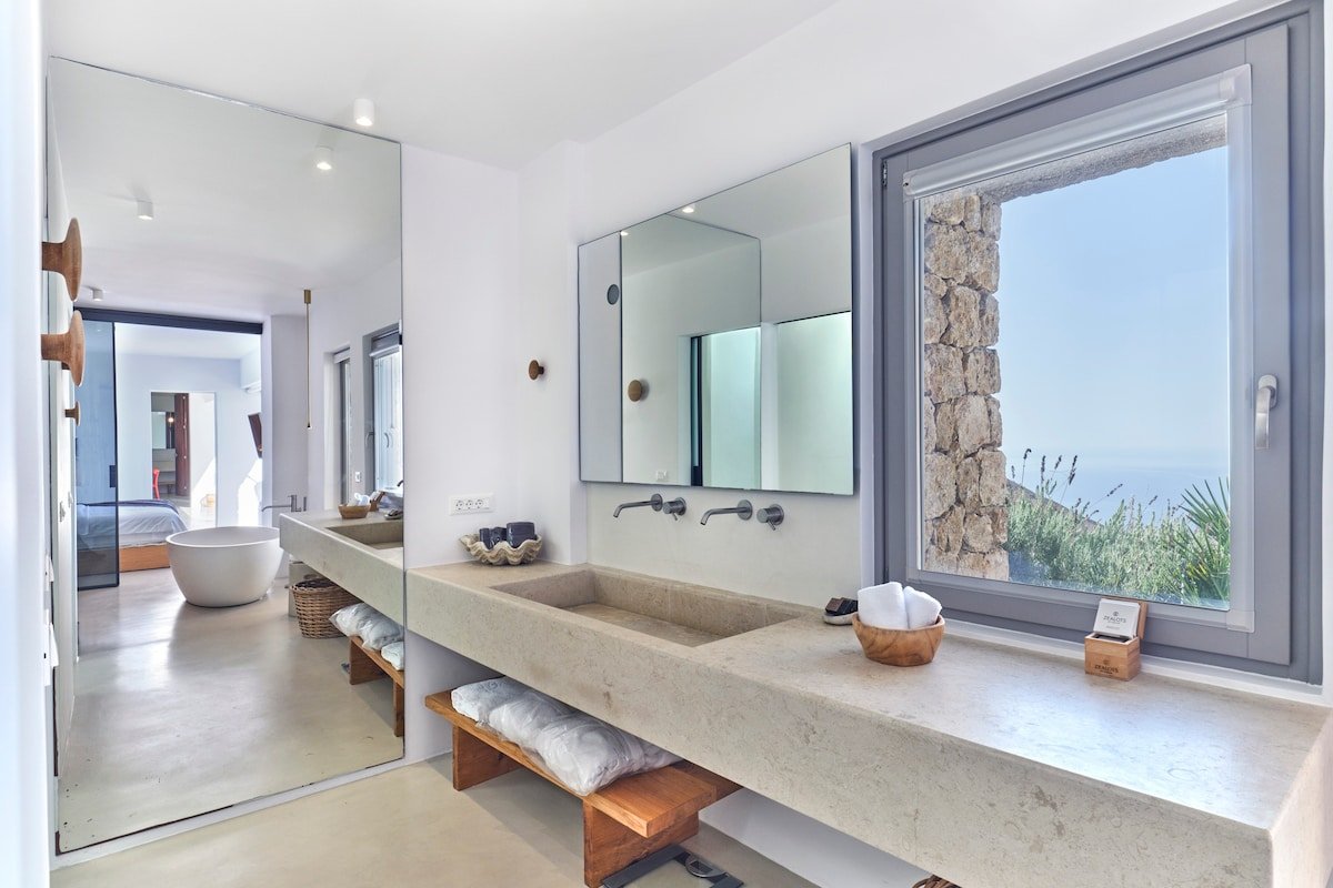 Summit Villa at Santorini Heights gallery image 5