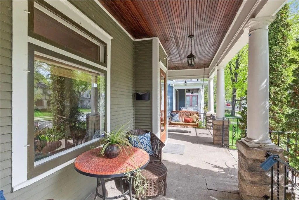 Lux 6BR/5BA Retreat w/ Steam & IR Saunas @Lake Bde gallery image 4