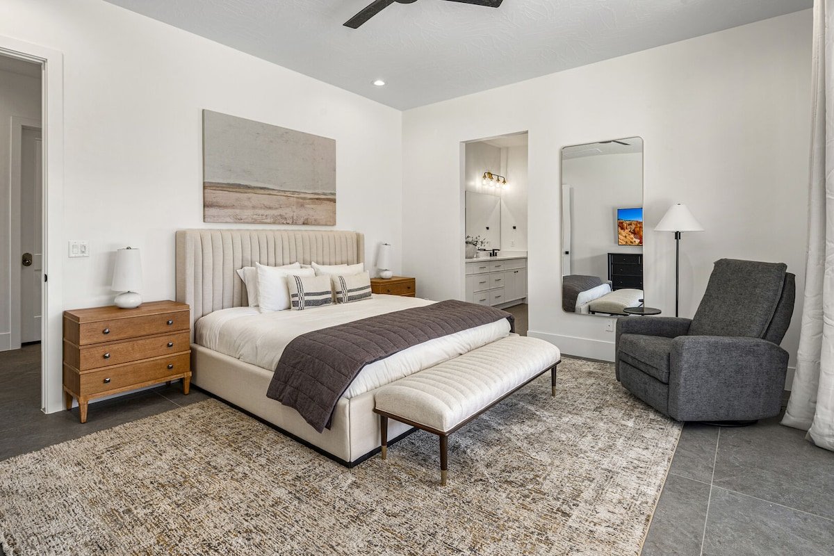 Pecan Valley 5173|$50K Simulator, Private Pool gallery image 3