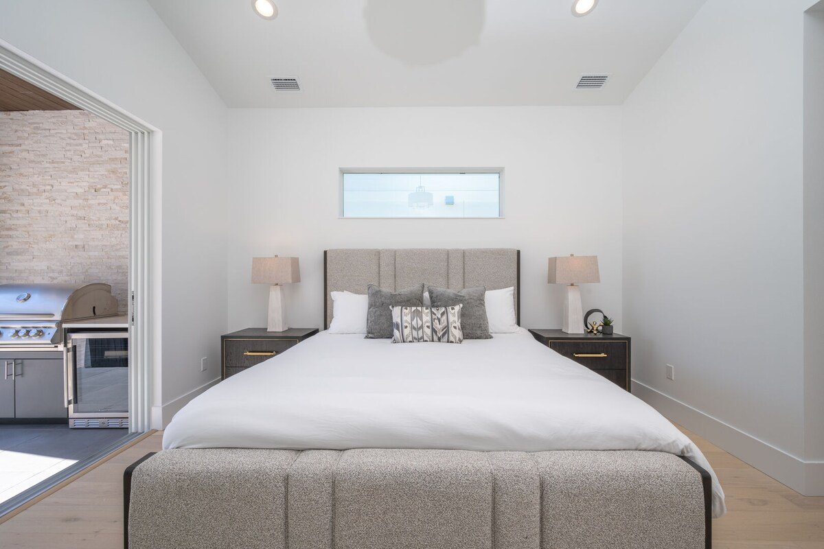 Luxury 6BR Sarasota Home Near Siesta Key gallery image 4