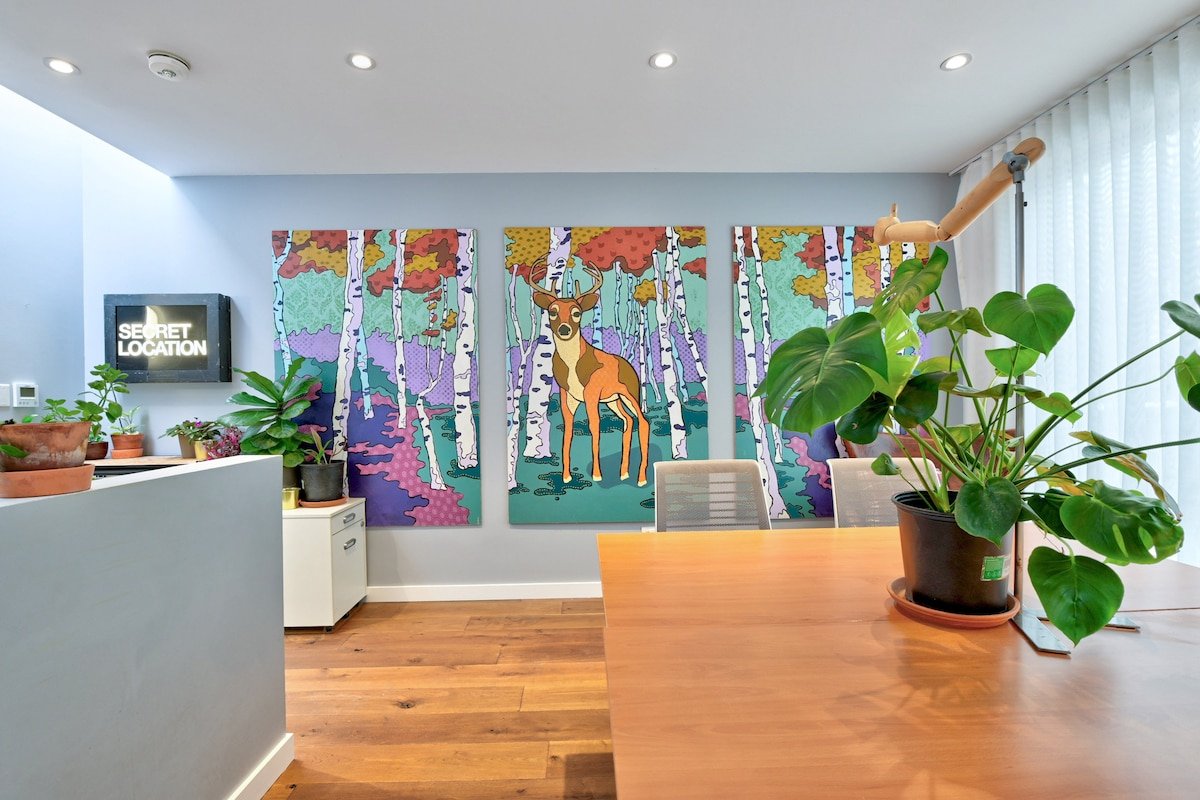 Space & Style in Heart of Toronto w/ Parking gallery image 3