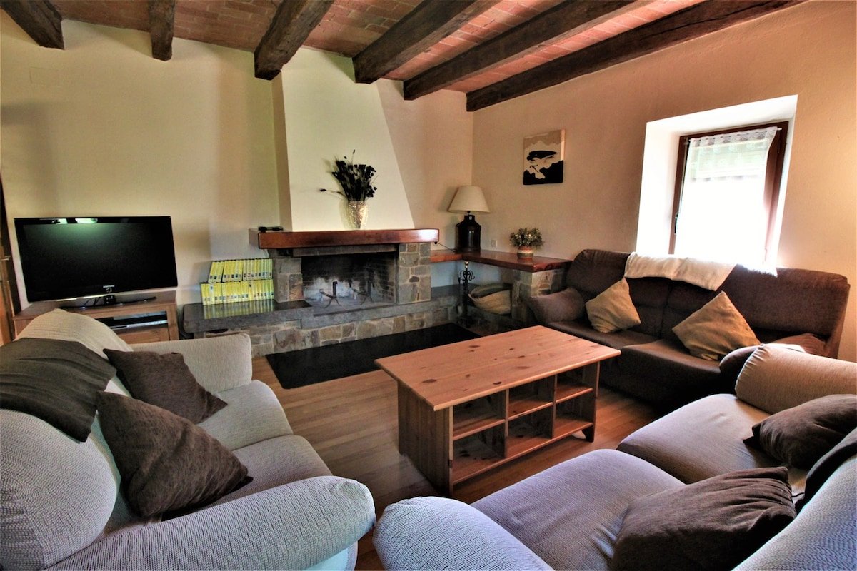 Preciosa casa rural a 5 minutos de la Fageda gallery image 5