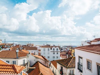 River view Portuguese Soul w/terrace Alfama 7p