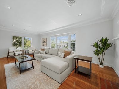 Chic 4BR Near UCLA – Prime Spot!