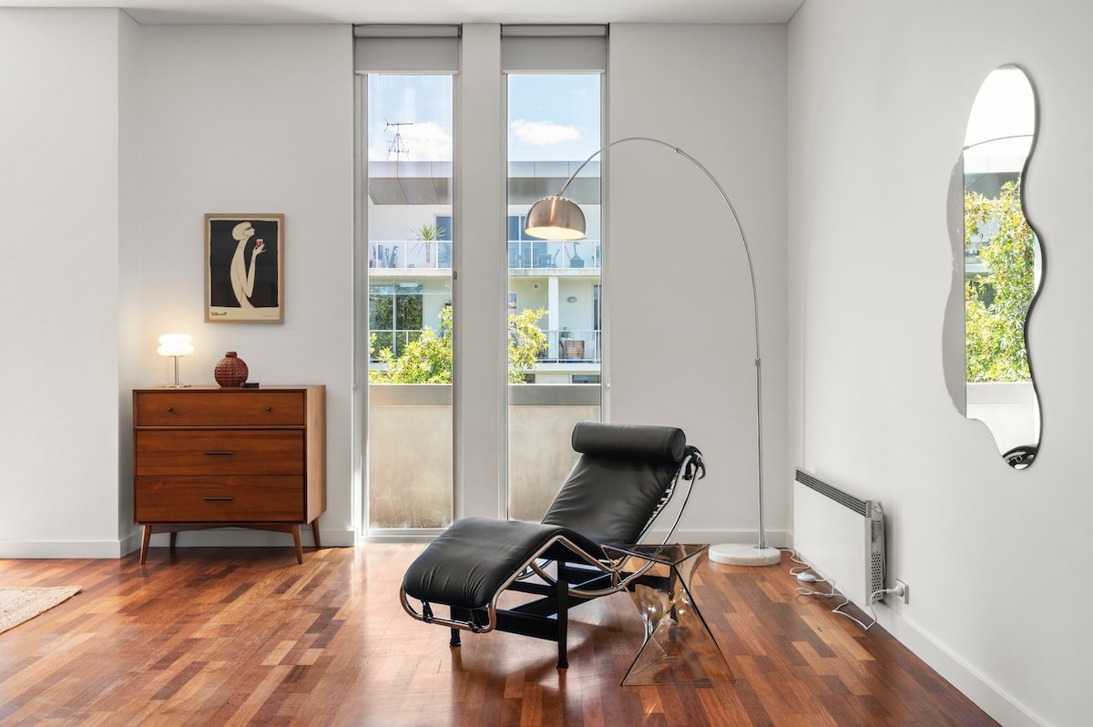 Designer Warehouse Conversion – Penthouse gallery image 4