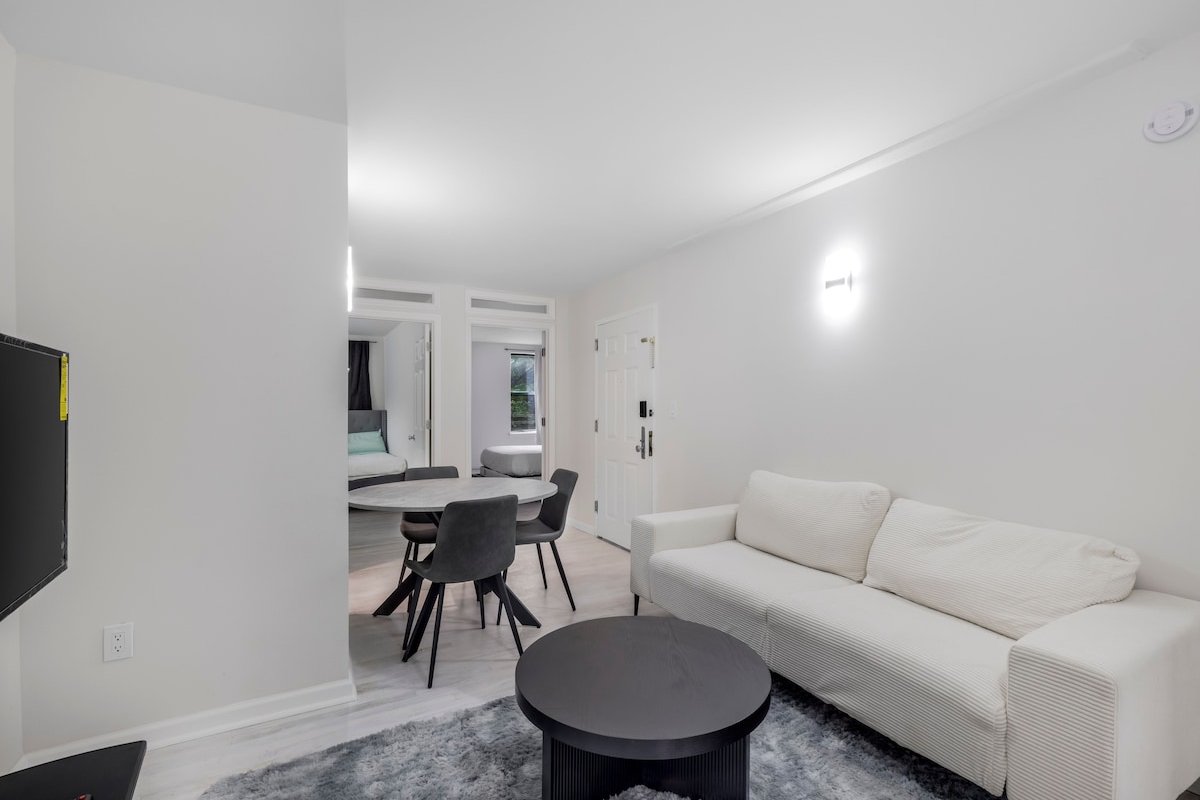 Lovely Manhattan apartment gallery image 4