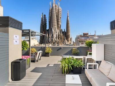 Amazing Sagrada Familia view – 2-bedroom apartment