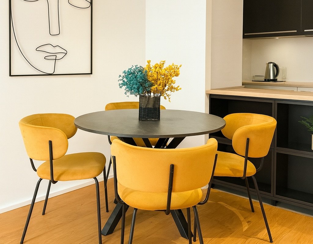 L’Émeraude – Beautiful Apartment in City Center gallery image 5