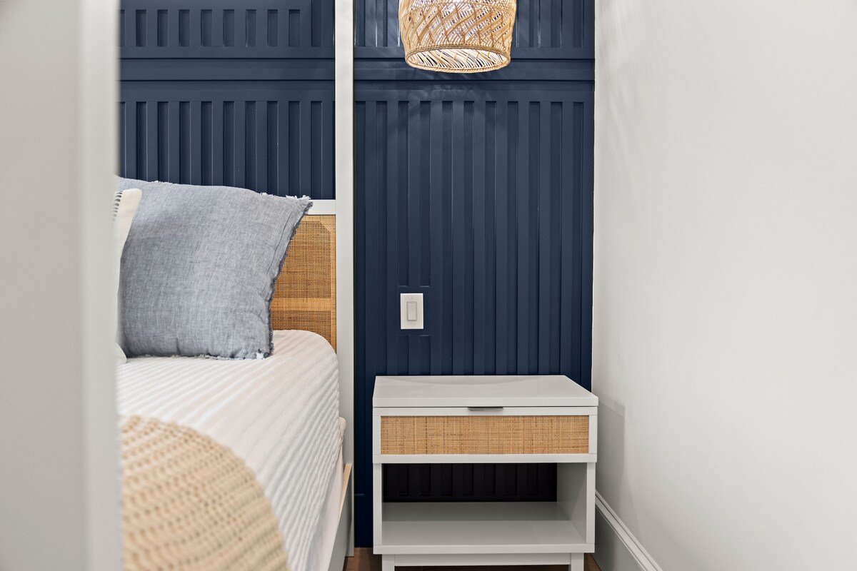 Rooftop Views! Pool, Spa and Game Room! gallery image 4