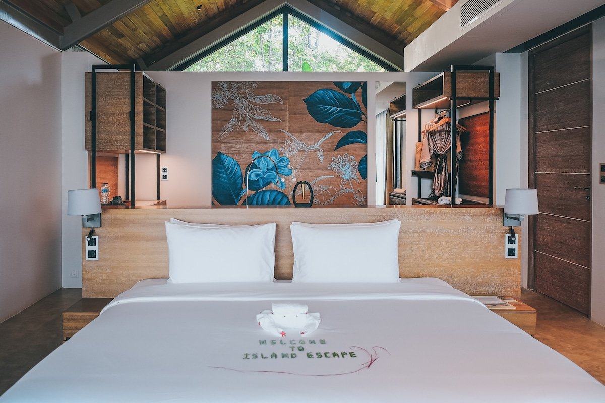 Island Escape Two-Bedroom Oceanview Pool Villa gallery image 5