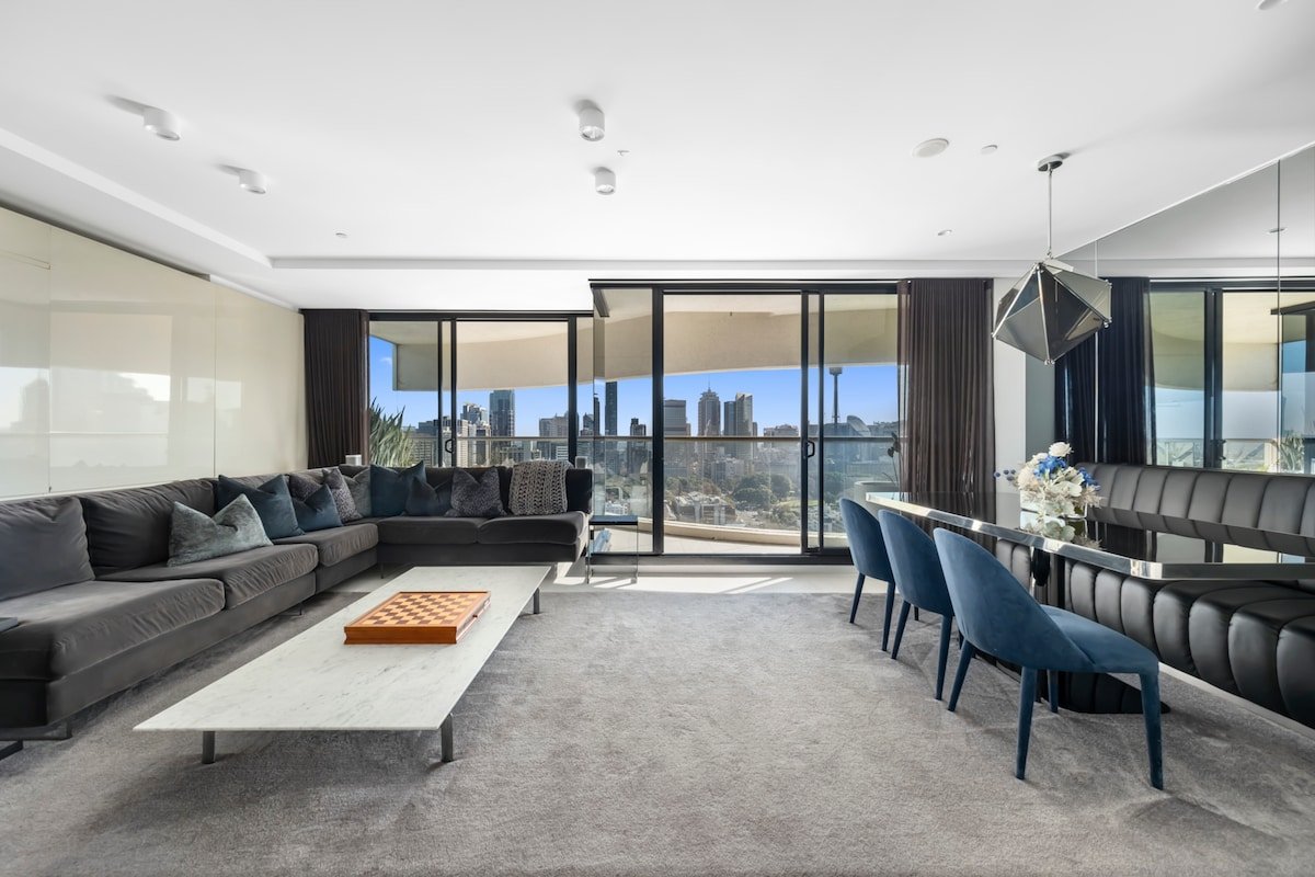 Lux stunning apt w unbeatable Syd harbour views gallery image 3