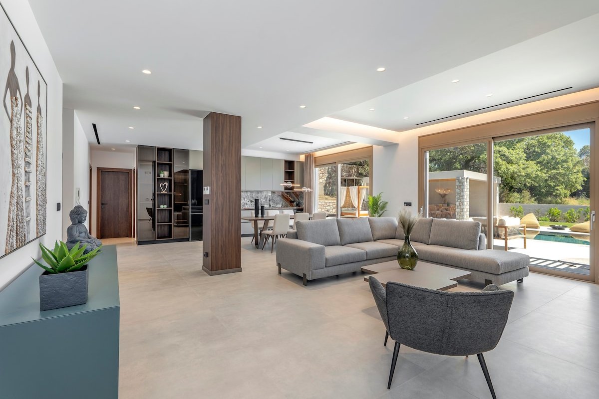 Emerald Estate gallery image 4