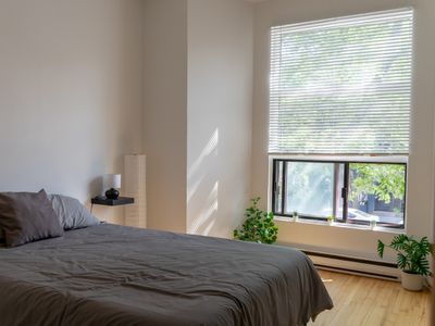 SPACIOUS 4 BEDROOM APARTMENT IN HEART OF MONTREAL