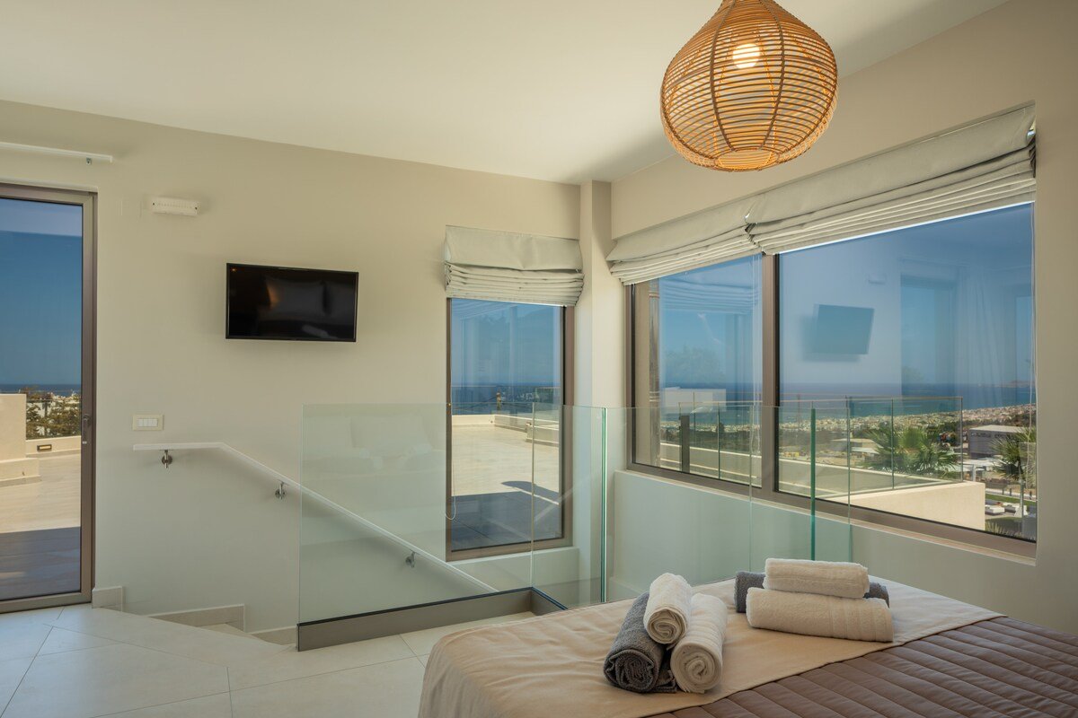 Luxury Villa Zakkallin – With Amazing View gallery image 5