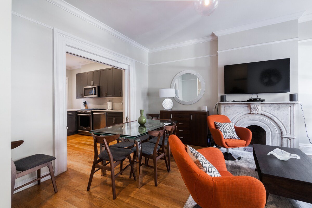 Modern Mid-Century Townhouse in Williamsburg! gallery image 5