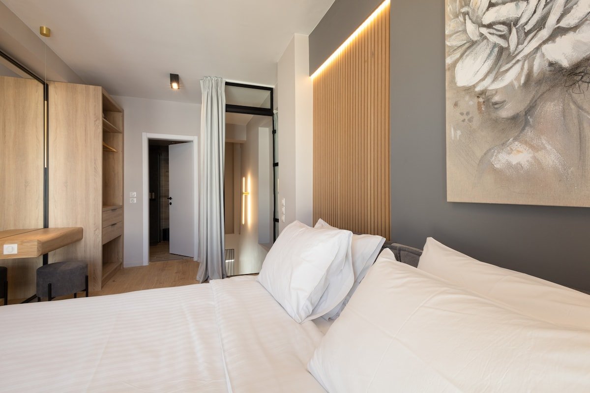 2Bedroom Suite with Jacuzzi by LUX&EASY Residences gallery image 4