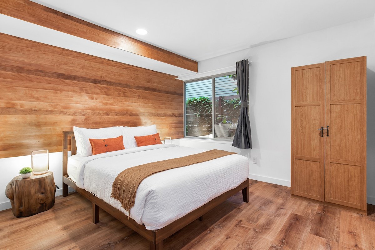 6B4BA – 2 Modern Ballard Homes gallery image 5